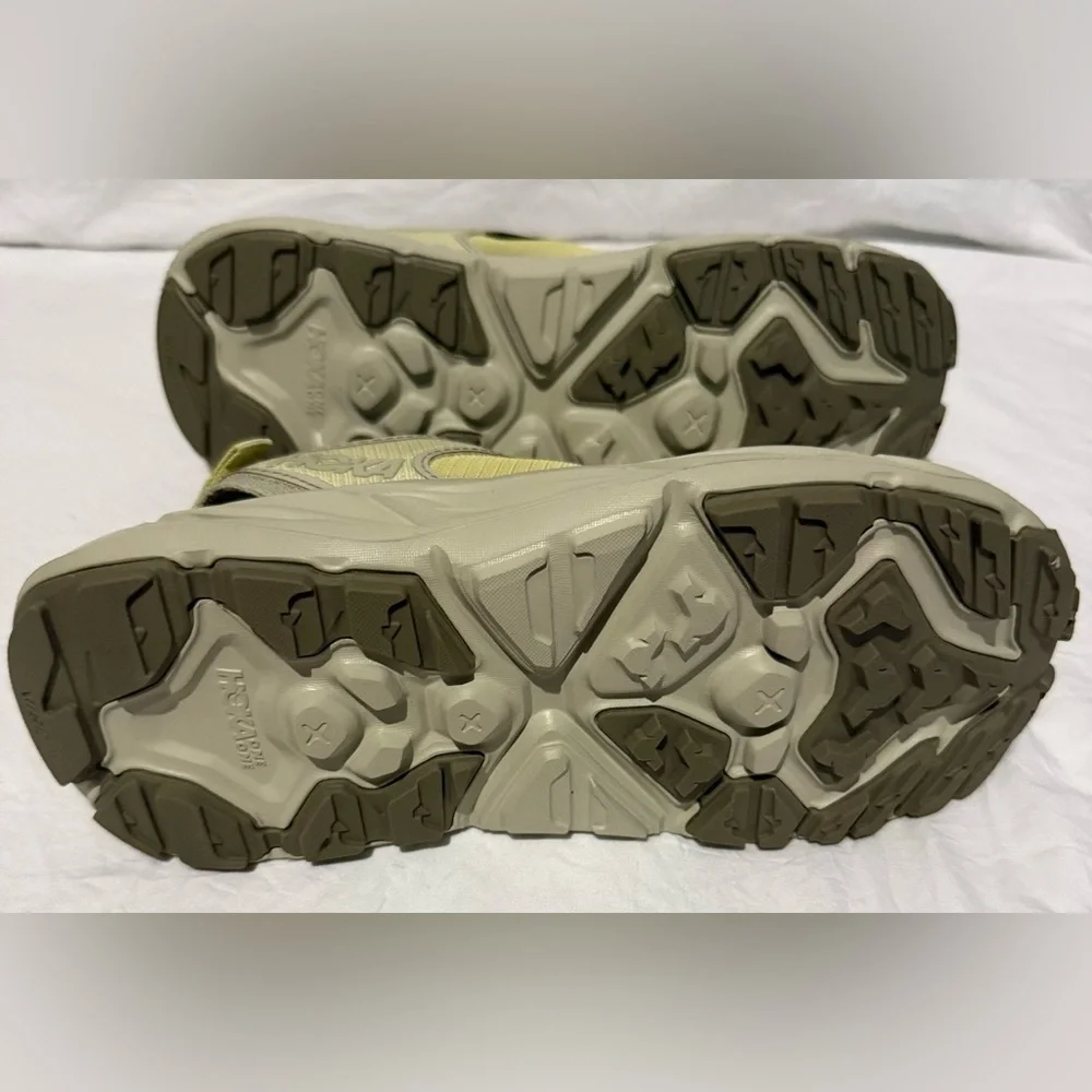 Hoka versatile olive